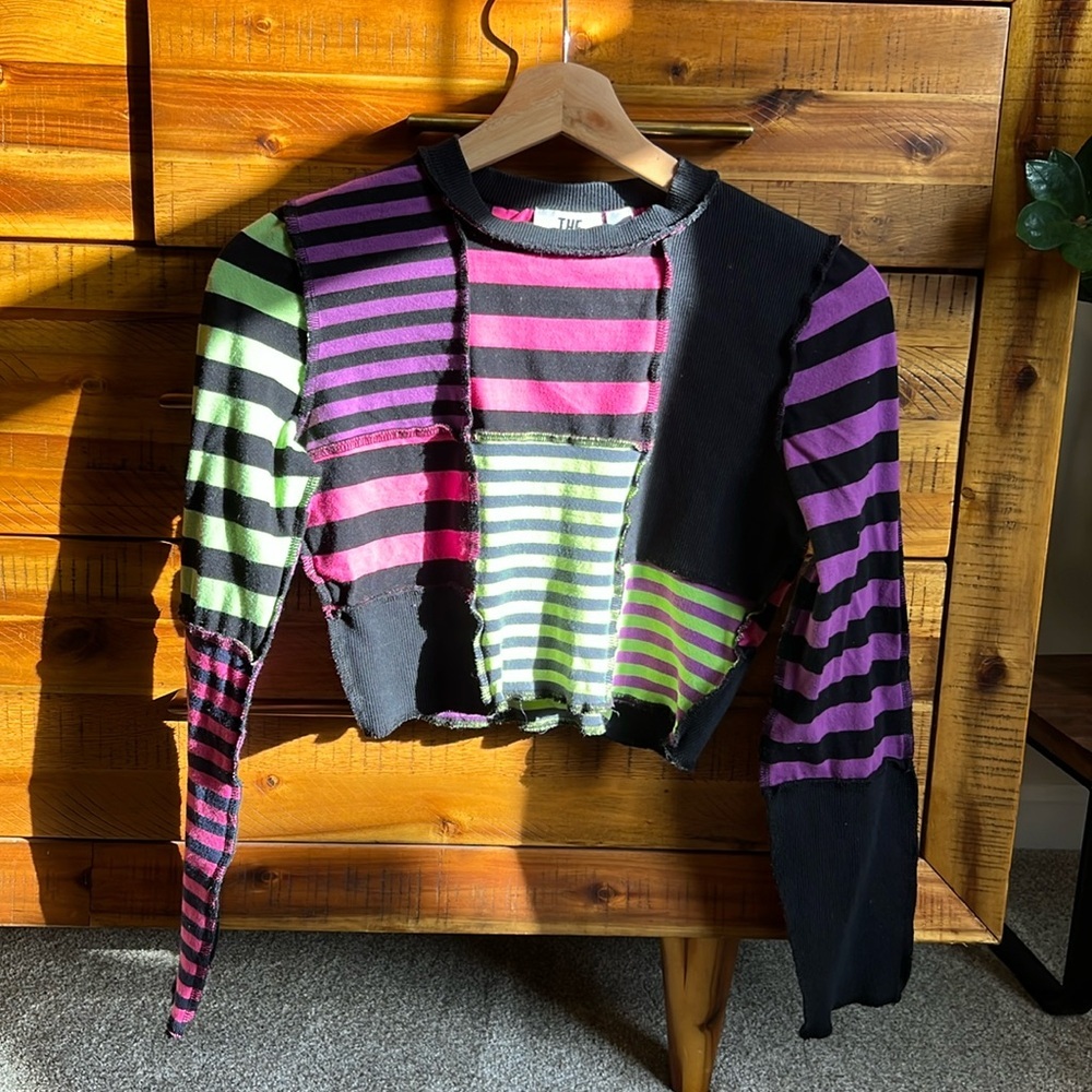 THE RAGGED PRIEST Y2K Vibes Multicolor Punch Patchwork along Sleeve Crop Top - Picture 2 of 7